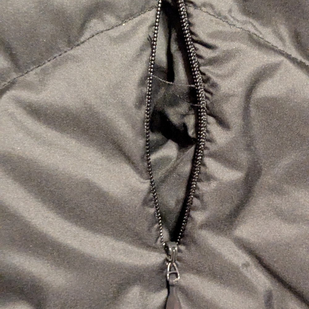 Adidas Black Puffer Vest - Picture 5 of 9